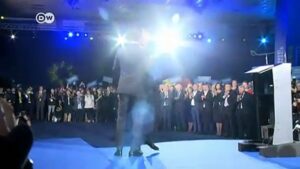 Romanias-centrist-government-collapses-after-no-confidence-vote