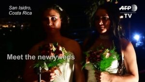 Same-sex-couple-marries-after-Costa-Rica-legalises-marriage