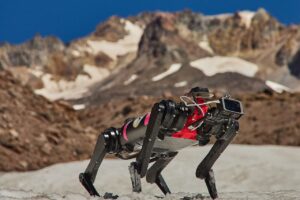 Scientists-train-a-robot-to-walk-on-the-moon
