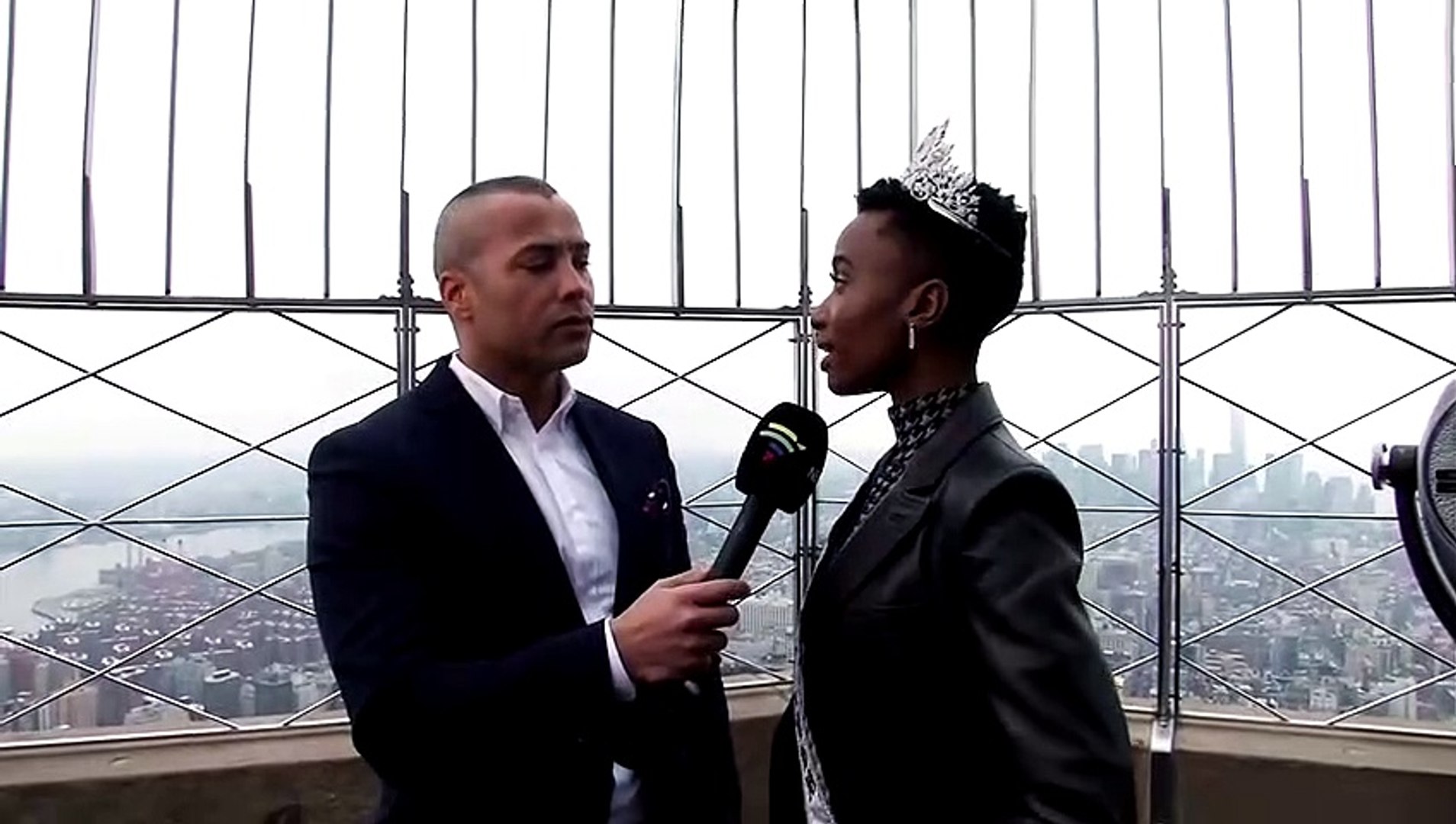 She-can-make-it-here-newly-crowned-Miss-Universe-tours-Empire-State-Building