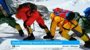 Sherpa-team-eyes-5-day-Mount-Everest-record