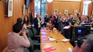 Shouts-clapping-at-Arderns-first-caucus-after-NZ-poll-win