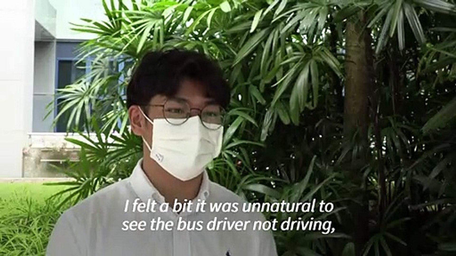 Singapore-launches-new-self-driving-bus-trial