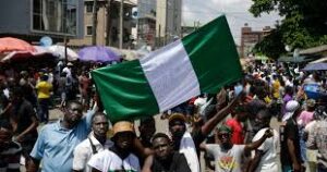 Soldiers-open-fire-on-protesters-in-Lagos