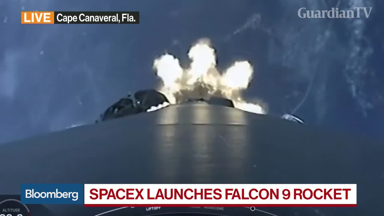 SpaceX-Launches-Biological-Printer-and-Nickelodeon-Slime-Aboard-Falcon-9-Rocket