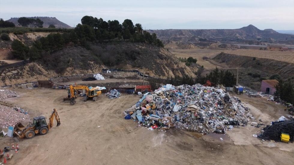 Spanish-authorities-try-to-tackle-trash-trafficking-from-France
