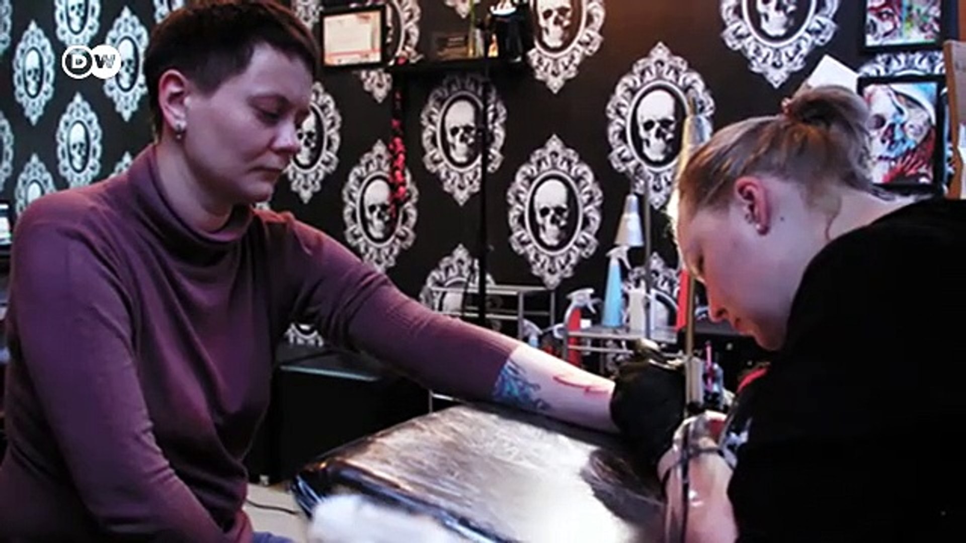 Tattoo-artist-helps-domestic-violence-victims-take-control