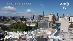 Tennis-World-No.1-Ash-Barty-visits-Australian-hospital-to-support-Covid-19-frontline-staff