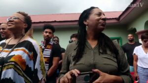 The-U.S.-family-walking-in-the-footsteps-of-their-slave-ancestors