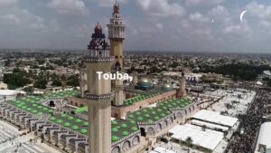 Thousands-visit-Muslim-holy-site-in-Senegal-in-annual-pilgrimage