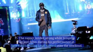 Travis-Scott-dislocates-knee