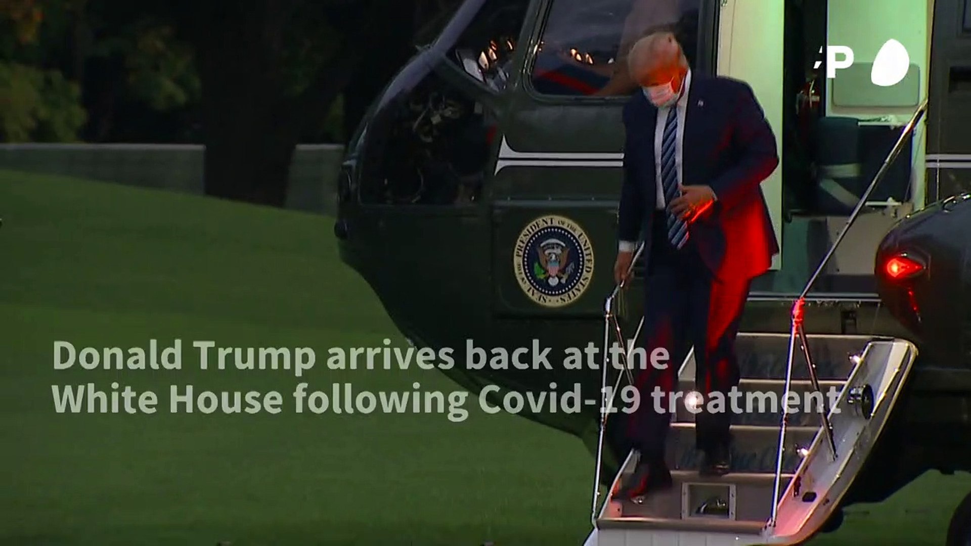 Trump-arrives-at-White-House-removes-mask-immediately