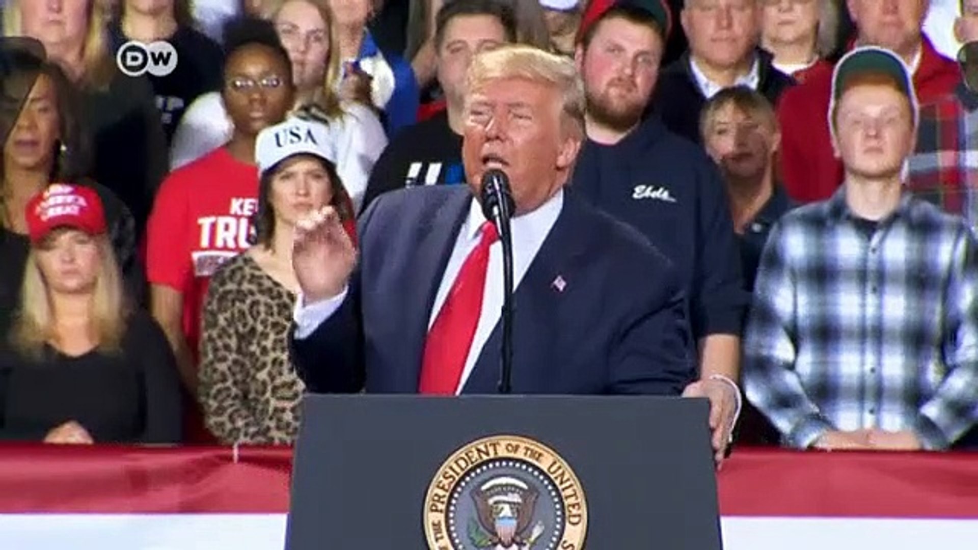 Trump-impeachment-Democrats-try-to-delay-start-to-Senate-trial
