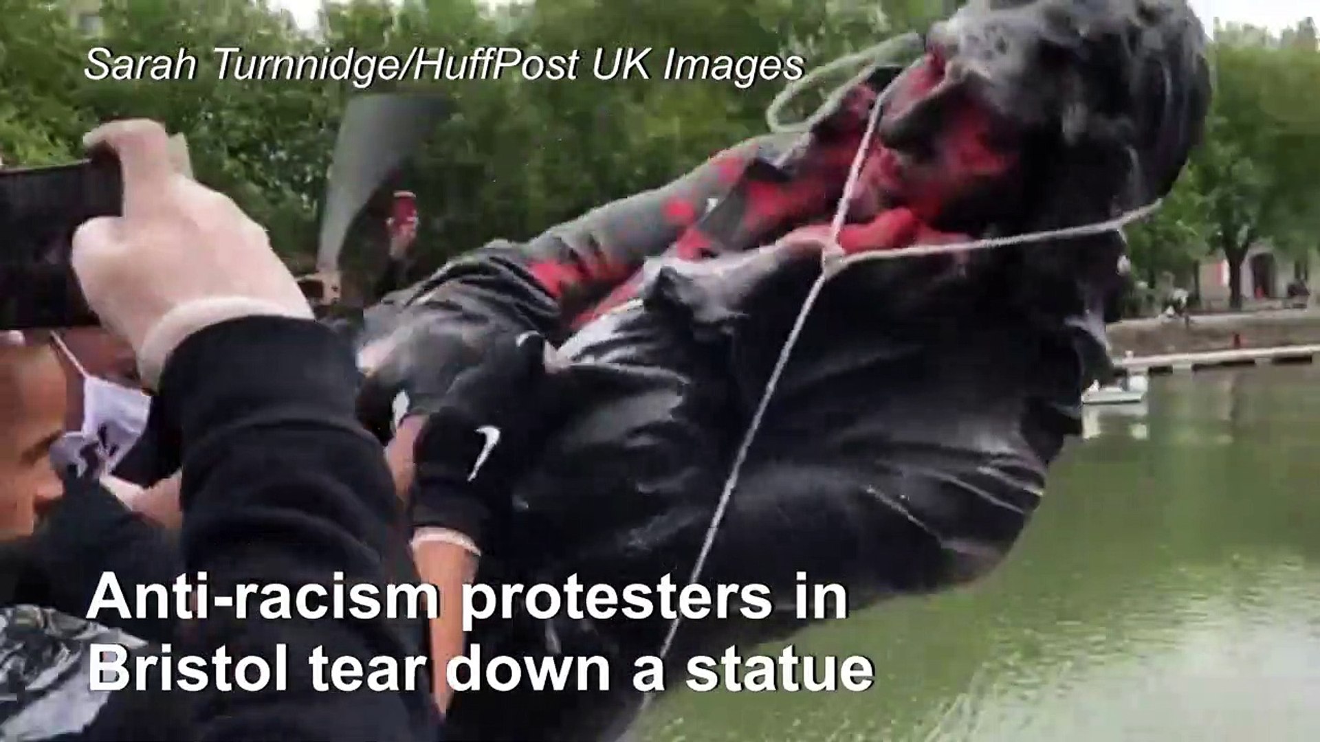 UK-slave-traders-statue-toppled-in-anti-racism-protests