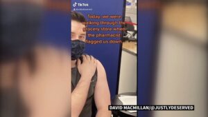 US-man-randomly-gets-Covid-19-vaccine-while-grocery-shopping-in-Washington
