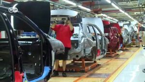 US-reimposes-aluminum-tariffs-on-Canada