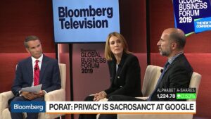 Uber-CEO-Says-Startups-Need-Lighter-Regulations-Than-Big-Tech