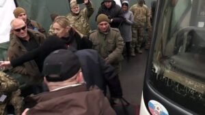 Ukraine-rivals-exchange-200-prisoners-in-controversial-swap
