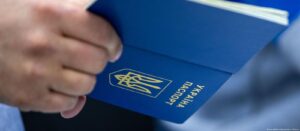 Ukrainian-men-fleeing-conscription