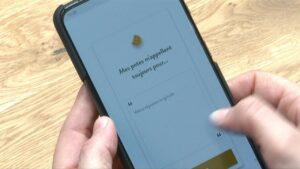 Valentines-Day-French-dating-apps-face-off-against-Anglo-saxon-rivals