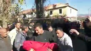 Albania-earthquake-Rescuers-rush-to-find-survivors-as-fresh-tremor-hits-Greece