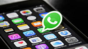WhatsApp-to-roll-out-new-fast-forward-and-rewind-video-sent-in-chat-feature