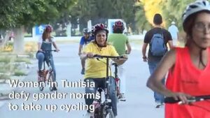 Women-cyclists-challenge-gender-norms-in-Tunisia