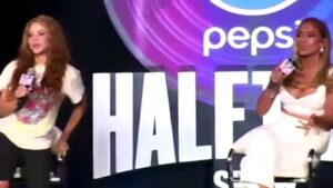 You-know-its-gonna-be-charged-up-J.Lo-on-Super-Bowl-halftime-show