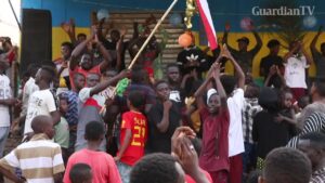 Young-Sudanese-react-to-the-signature-of-transition-deal