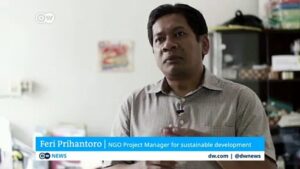 Indonesia-Deadly-flood-forces-tens-of-thousands-to-leave-Jakarta