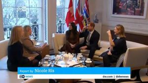 Queen-Elizabeth-backs-Prince-Harry-and-Duchess-Meghans-part-time-plans