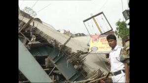 Death toll rises in India flyover collapse