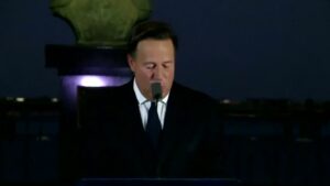 Panama president pledges financial review