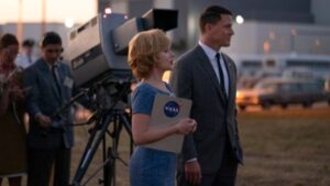 A Moon landing rom-com with a modern touch