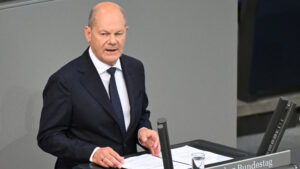 German politicians criticize Scholz over migration