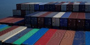 Dockworkers in US Eastern & Gulf ports go on strike