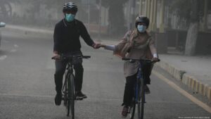 Pakistan shuts schools in Lahore over record pollution