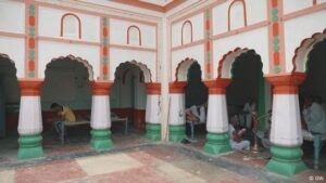 How India’s Hindu-Muslim conflict plays out in mosques