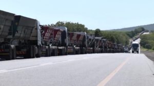 Mozambique unrest partially blocks key trade route with S Africa