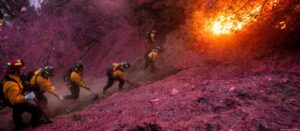 Los Angeles braces for strong winds amid fire risk