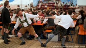 German finger wrestlers battle for championship glory