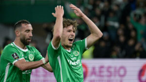 Saint-Étienne win dramatic Ligue 1 derby against Lyon