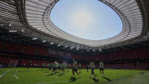 Man United and Tottenham face off in all-English Europa League final