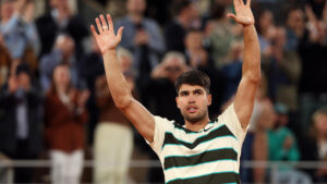 Carlos Alcaraz Storms into French Open Semi-Finals