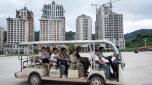 Laos economy struggles amid inflation and falling investment