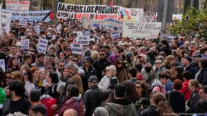 Spain: Tourism boom worsens housing crisis