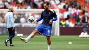 Manchester City closing in on Rayan Cherki deal from Lyon