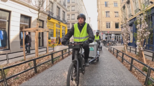 Fighting air pollution: Cars no longer welcome in French city of Lyon