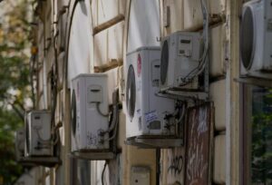 Europe’s growing heat waves: Air conditioning for all?