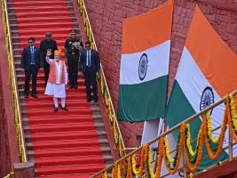 Modi urges Indian self-reliance in Independence Day address